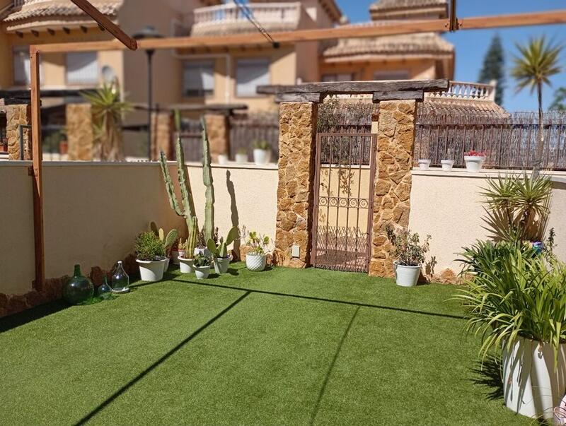 2 bedroom Townhouse for sale 2 bedroom Townhouse for sale
