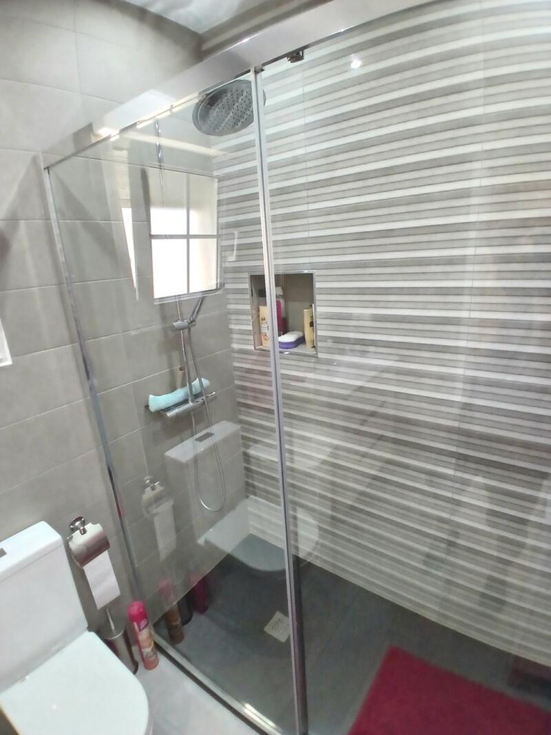 3 Schlafzimmer Villa zu verkaufen 3 Schlafzimmer Villa zu verkaufen