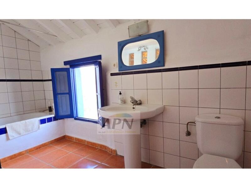 5 bedroom Country House for sale 5 bedroom Country House for sale
