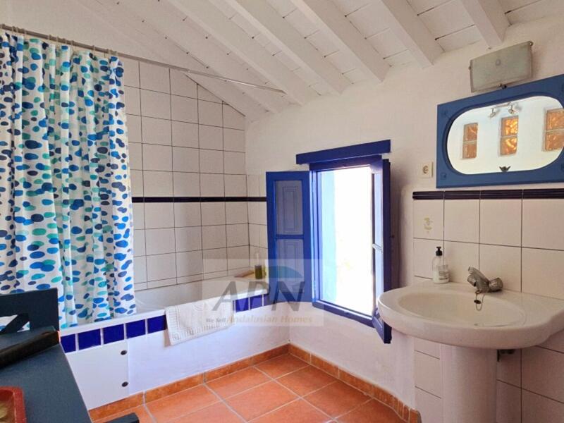 5 bedroom Country House for sale 5 bedroom Country House for sale