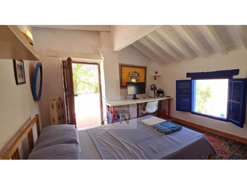 5 bedroom Country House for sale 5 bedroom Country House for sale