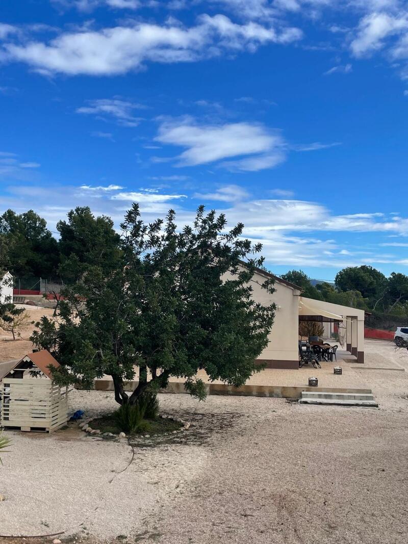 4 bedroom Country House for sale
