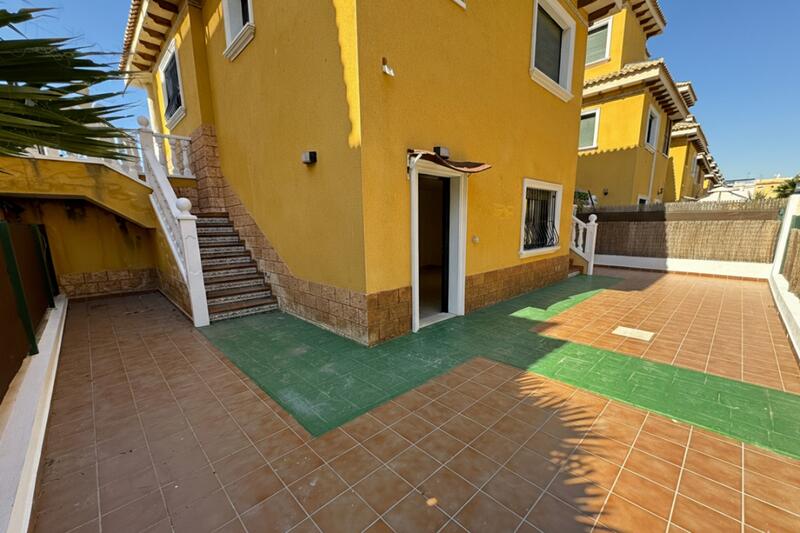 3 bedroom Villa for sale 3 bedroom Villa for sale