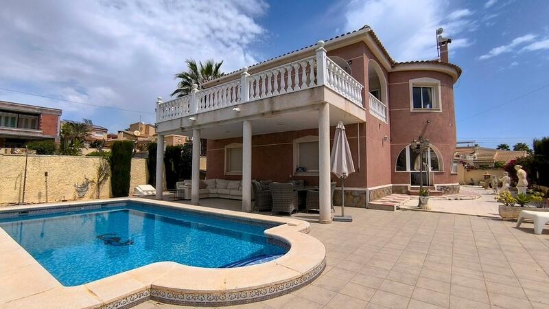 Villa for sale in Ciudad Quesada, Alicante