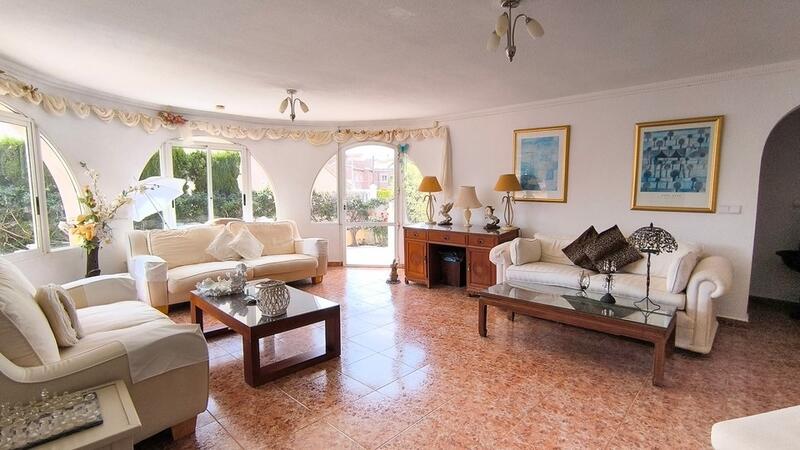 4 bedroom Villa for sale