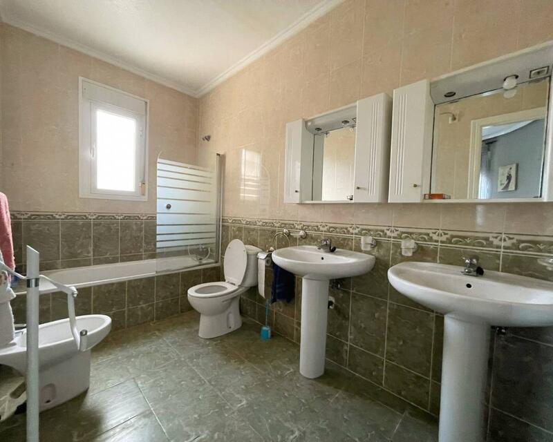 5 спальная комната вилла продается