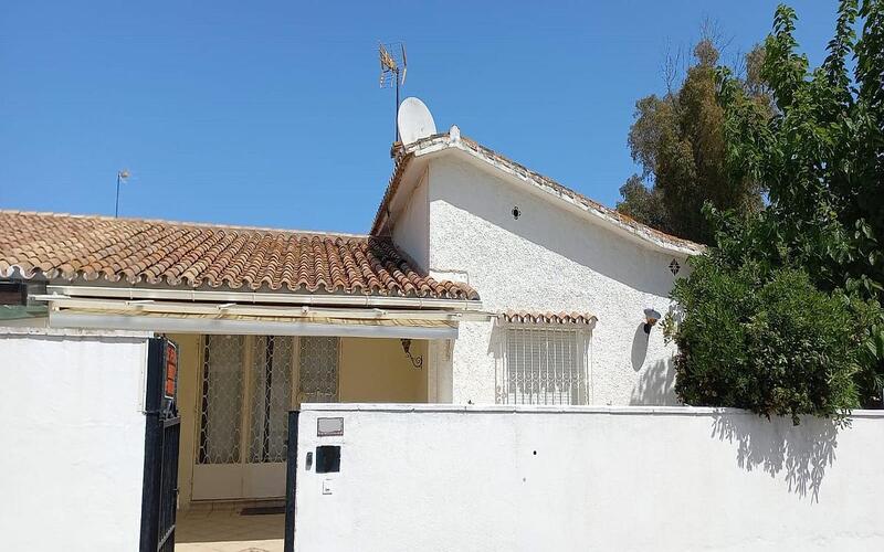 Villa zu verkaufen in Estepona, Málaga