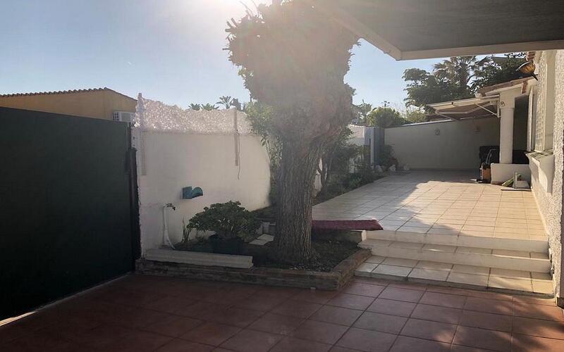 3 Schlafzimmer Villa zu verkaufen 3 Schlafzimmer Villa zu verkaufen