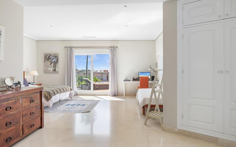 6 soverom Villa til salgs 6 soverom Villa til salgs