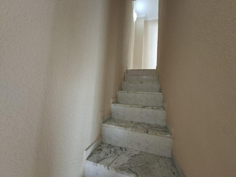 1 slaapkamer Gezinswoning Te koop 1 slaapkamer Gezinswoning Te koop