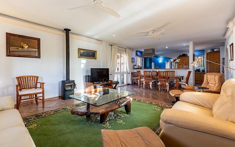4 bedroom Country House for sale 4 bedroom Country House for sale