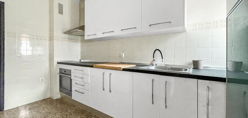 4 bedroom Apartment for sale