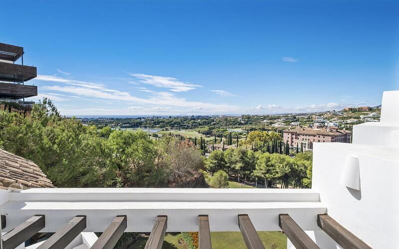 Apartment for sale in Benahavis, Málaga