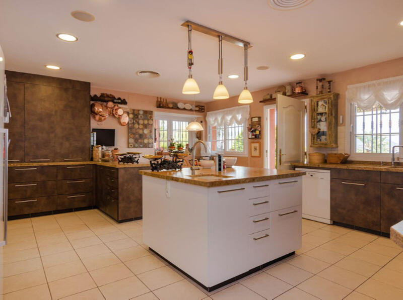 5 bedroom Villa for sale 5 bedroom Villa for sale
