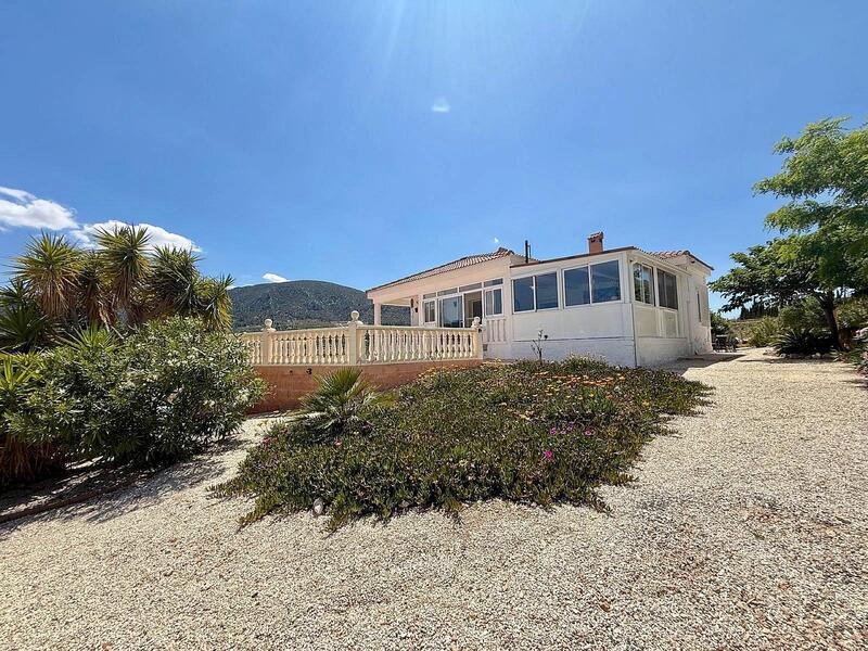 Villa en venta en La Romana, Alicante