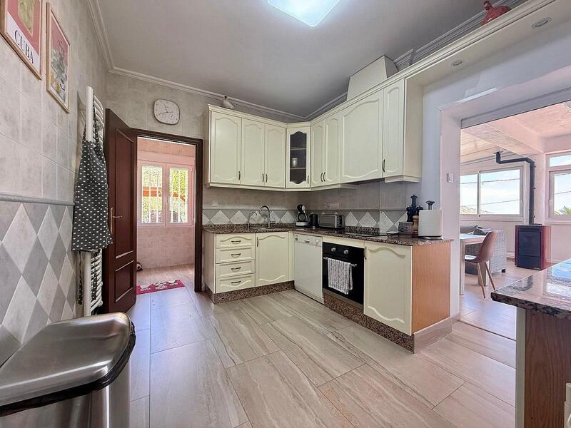 4 Cuarto Villa en venta