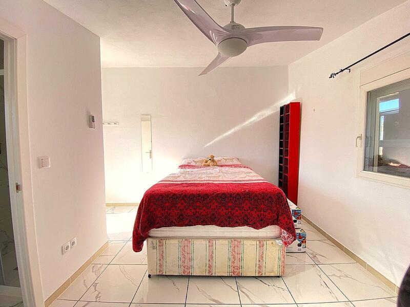 4 Schlafzimmer Villa zu verkaufen 4 Schlafzimmer Villa zu verkaufen