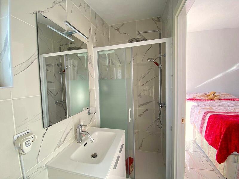4 Schlafzimmer Villa zu verkaufen 4 Schlafzimmer Villa zu verkaufen