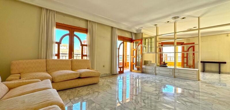 6 bedroom Duplex for sale 6 bedroom Duplex for sale