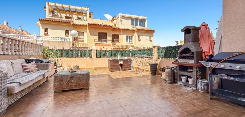 2 bedroom Townhouse for sale