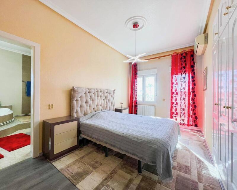 4 Schlafzimmer Villa zu verkaufen 4 Schlafzimmer Villa zu verkaufen