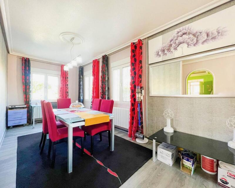 4 Schlafzimmer Villa zu verkaufen 4 Schlafzimmer Villa zu verkaufen