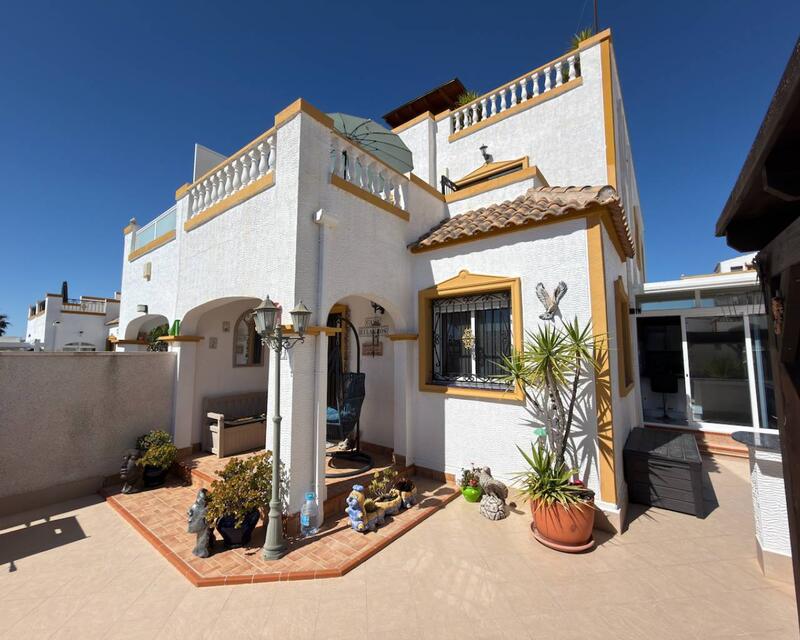 Villa zu verkaufen in Vistabella, Alicante