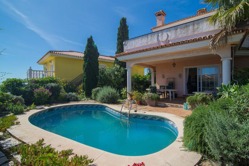 Villa til salg i Fuengirola, Málaga Villa til salg i Fuengirola, Málaga