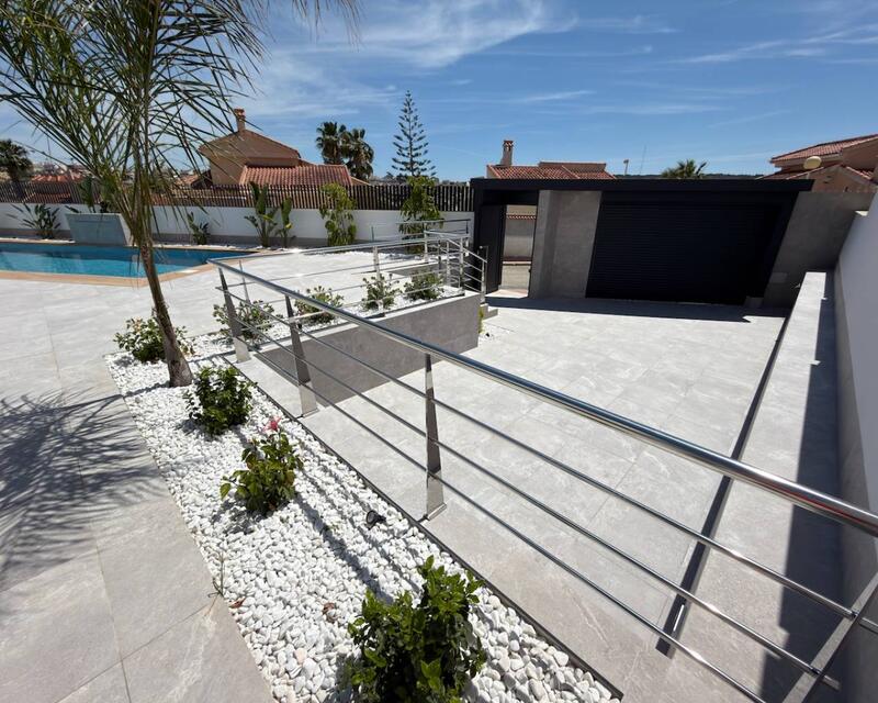 4 bedroom Villa for sale 4 bedroom Villa for sale