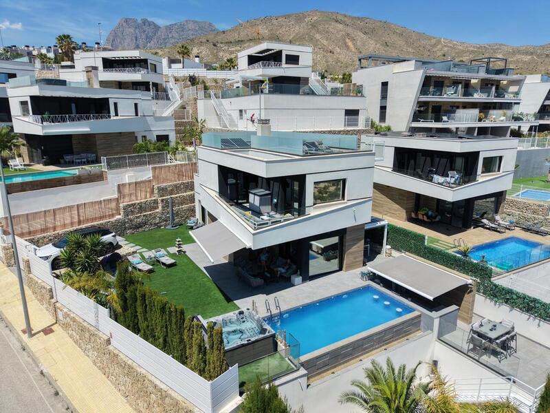 Villa til salgs i Finestrat, Alicante