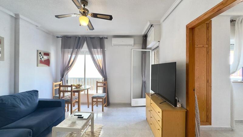 квартира продается в Torrevieja, Alicante