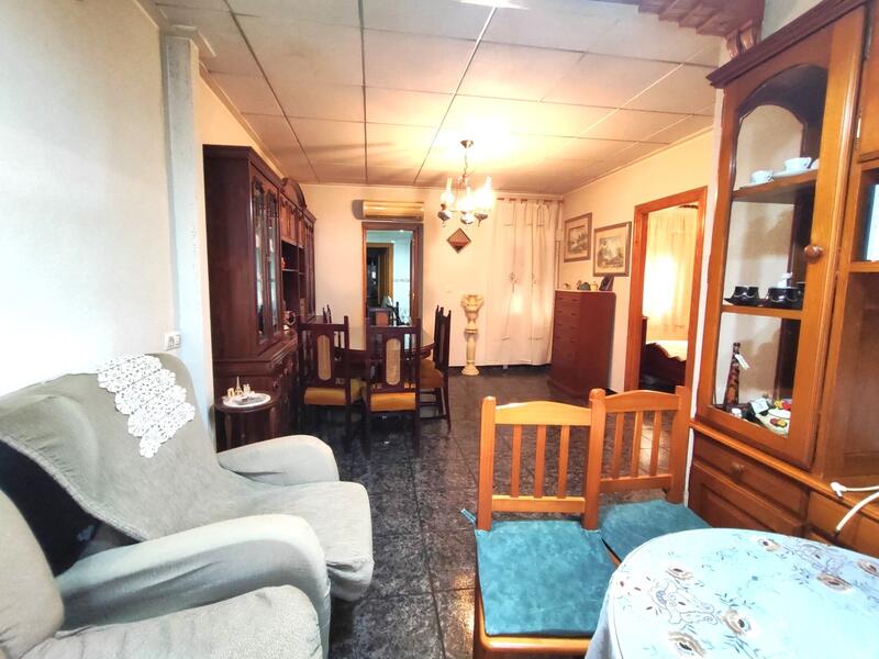 4 Schlafzimmer Stadthaus zu verkaufen
