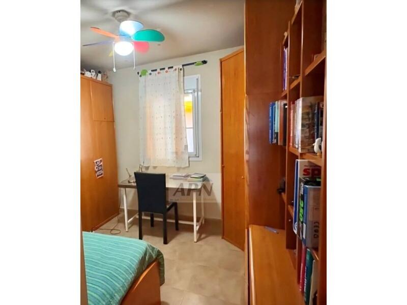5 bedroom Townhouse for sale