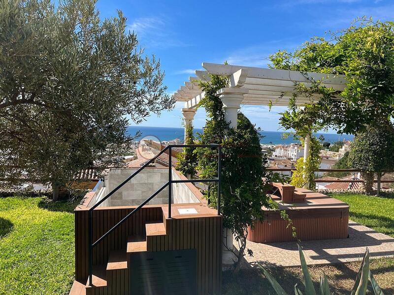 Villa for sale in Torrox, Málaga