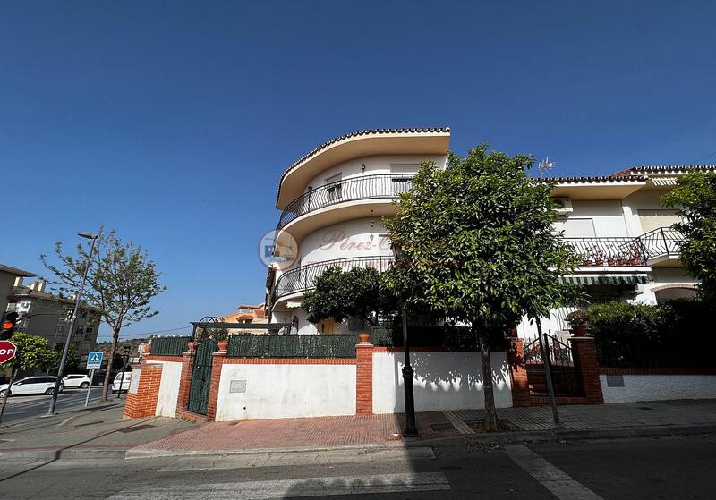 Villa for sale in Torrox, Málaga