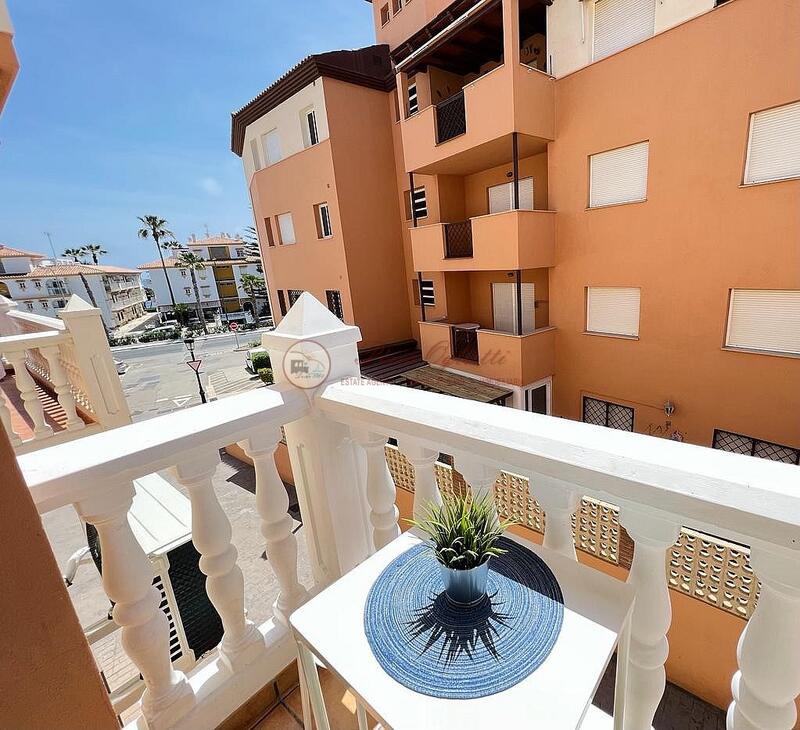 Lägenhet för långsiktig hyra i Torrox, Málaga