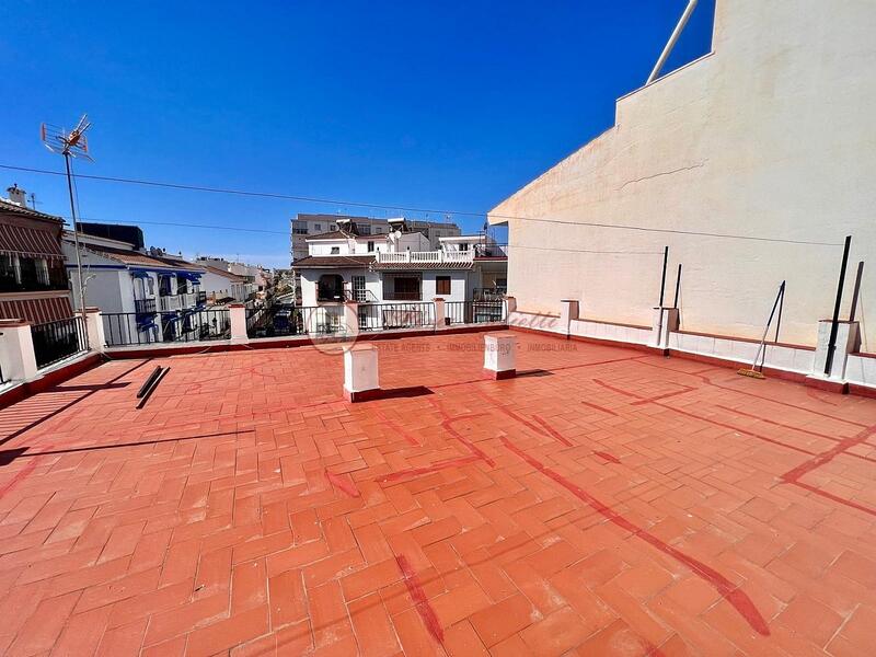 Villa zu verkaufen in Torrox, Málaga