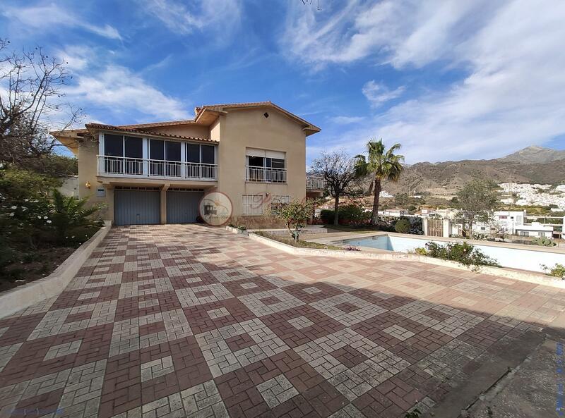 6 Cuarto Adosado en venta