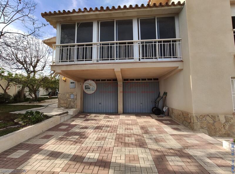 6 Cuarto Adosado en venta