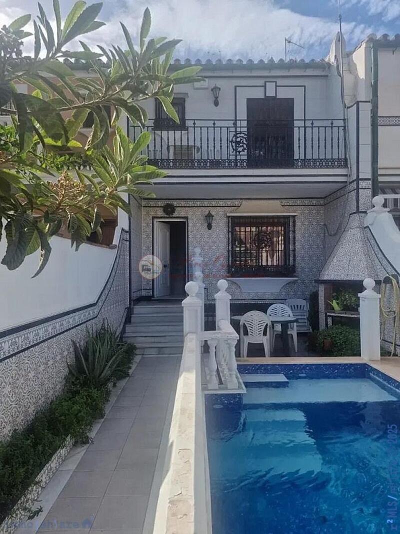 Radhus till salu i La Cala del Moral, Málaga