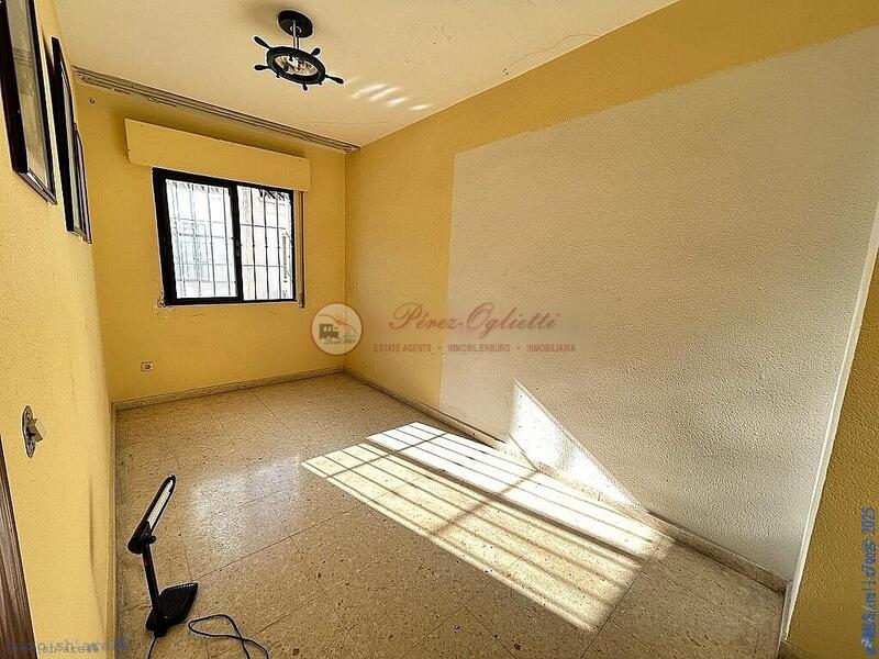 5 bedroom Townhouse for sale