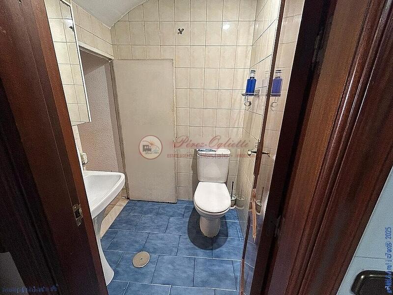 5 bedroom Townhouse for sale