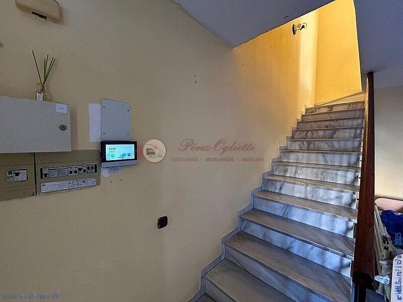 5 bedroom Townhouse for sale