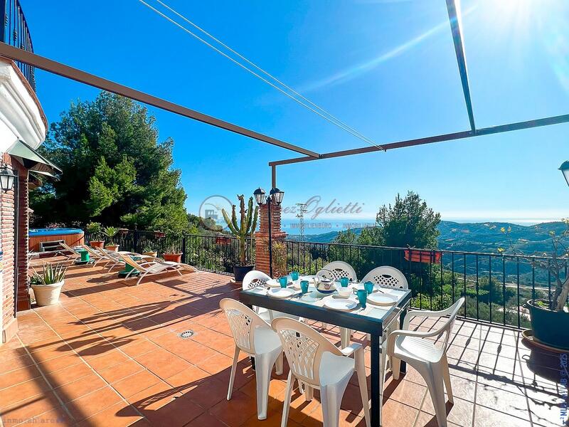 6 bedroom Villa for sale