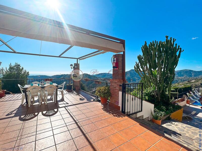 6 bedroom Villa for sale