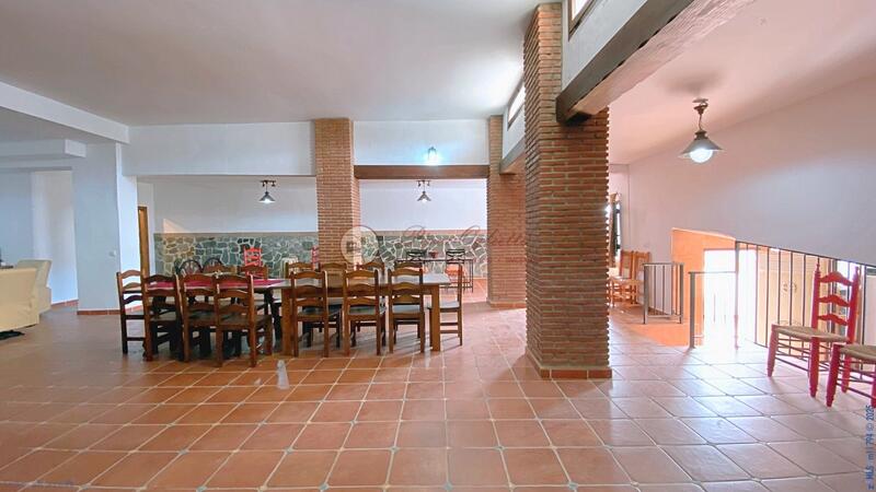 5 bedroom Villa for sale