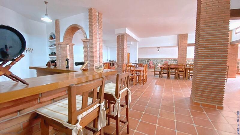 5 bedroom Villa for sale