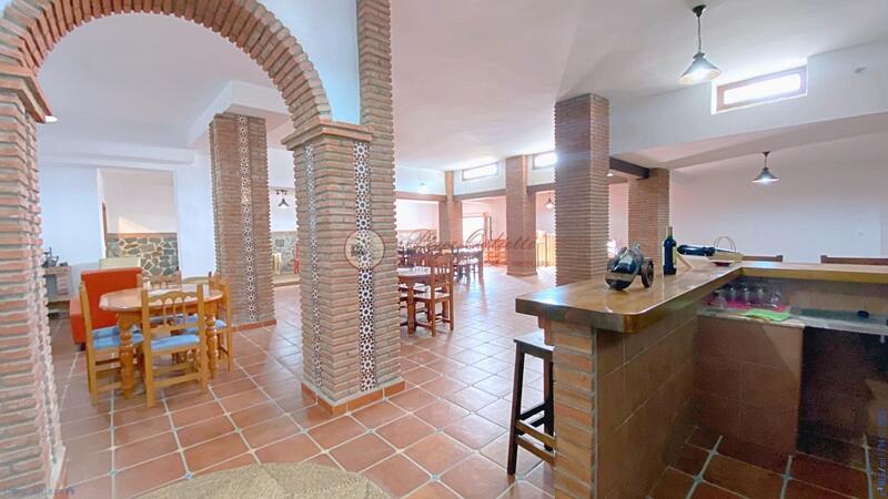 5 bedroom Villa for sale