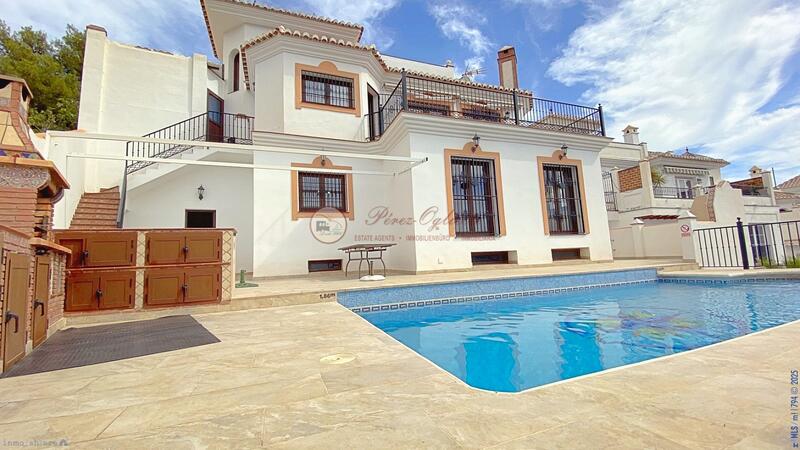 5 bedroom Villa for sale