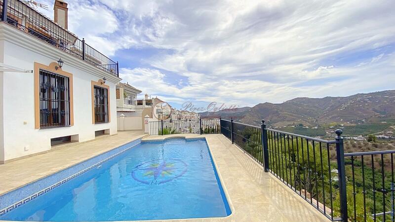 5 bedroom Villa for sale
